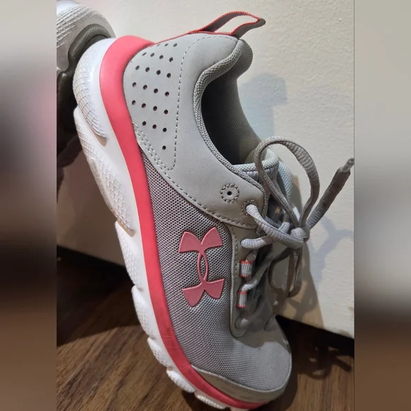 Women's Bright Pink And Gray Under Armour Shoes, Size 6.5 - Picture 9 of 15